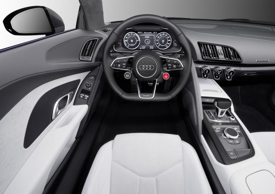 Торпедо Audi R8 e-tron 2015 года  (фото 11 из 21)